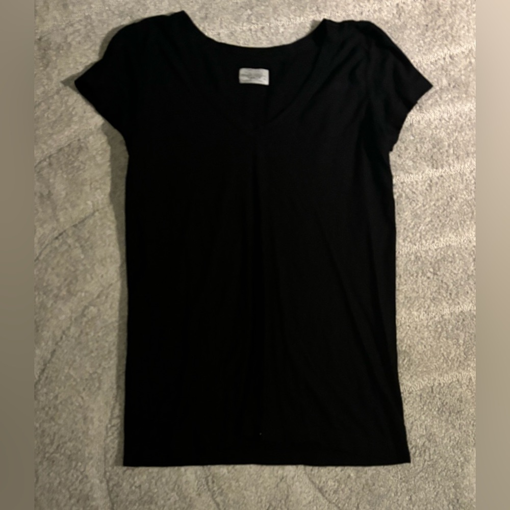 Athleta V-neck t-shirt